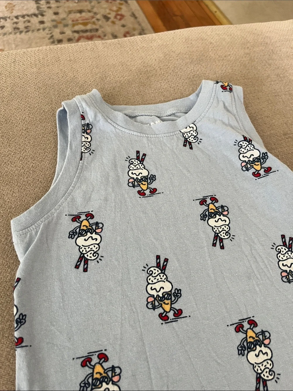 💙5 for $10💙Old Navy ice cream tank 5t